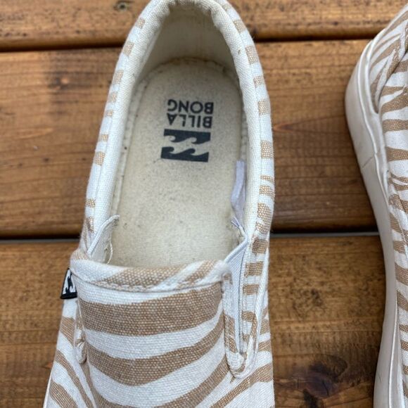 Billabong Slip on Shoes - Picture 2 of 9